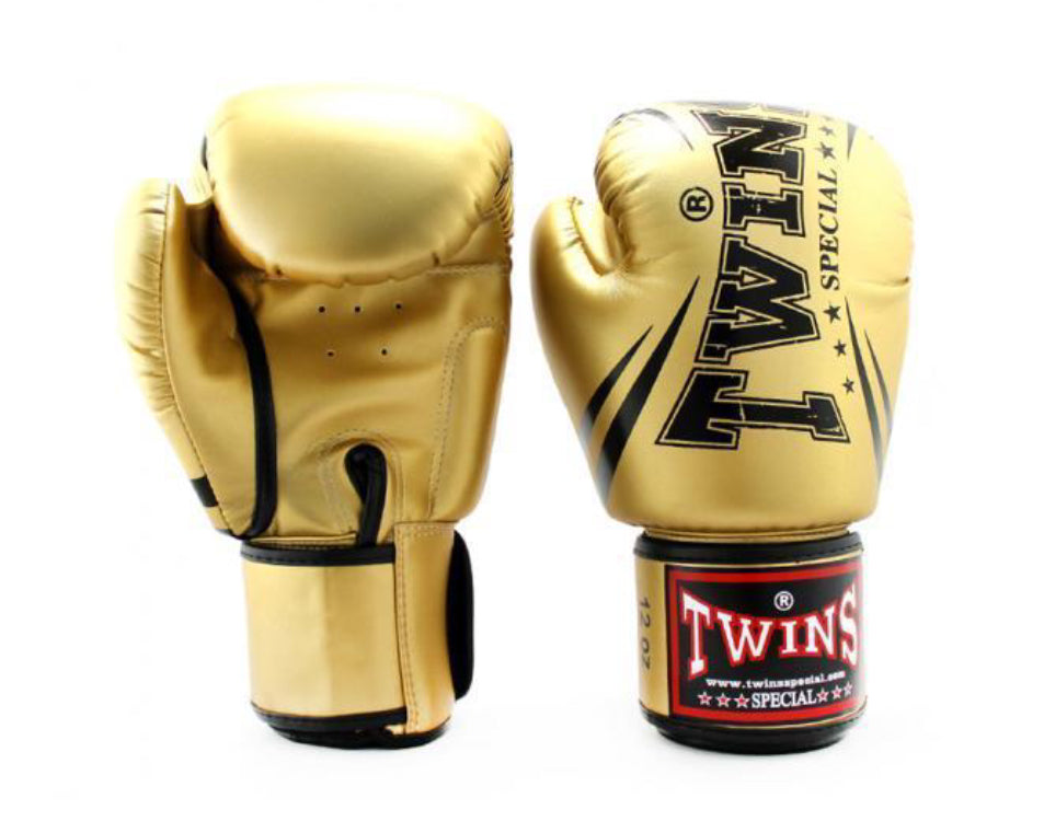 泰拳拳套 Thai Boxing Gloves :  Twins Special FBGVS3-TW6 GOLD/BLACK