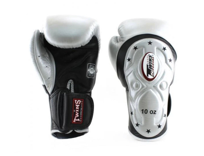 泰拳拳套 Thai Boxing Gloves : TWINS SPECIAL BGVL6 MK BLACK/SILVER