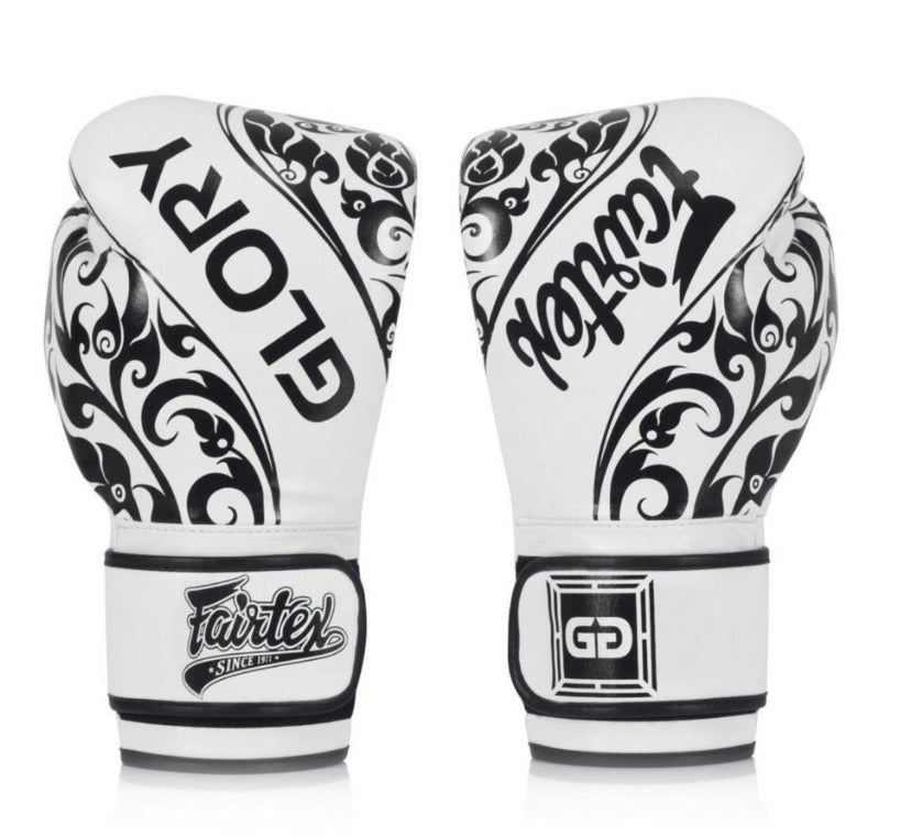 泰拳拳套 Thai Boxing Gloves : Fairtex  BGVG2 "GLORY White