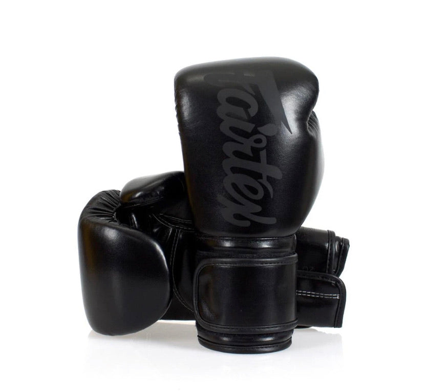 泰拳拳套 Thai Boxing Gloves : Fairtex BGV14SB Superblack