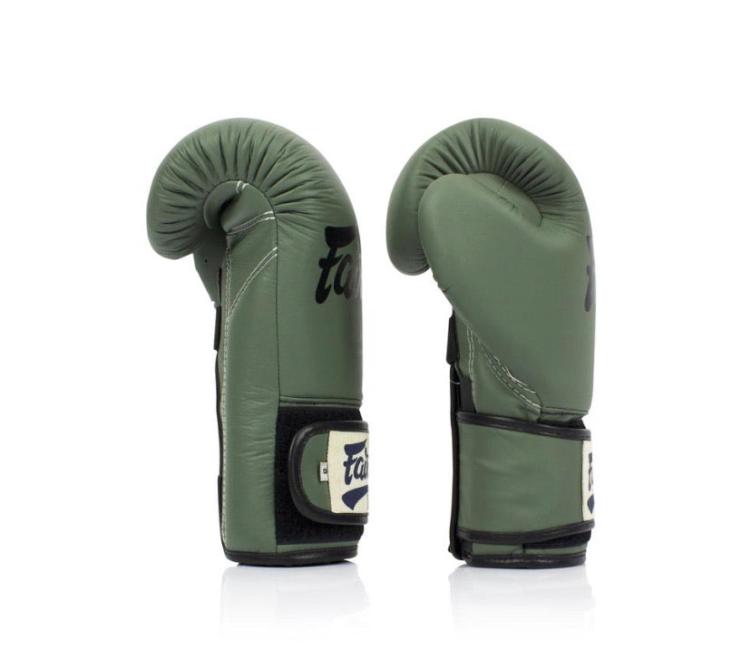 泰拳拳套 Thai Boxing Gloves : Fairtex BGV11 "Father's Day" Limited Edition Gloves