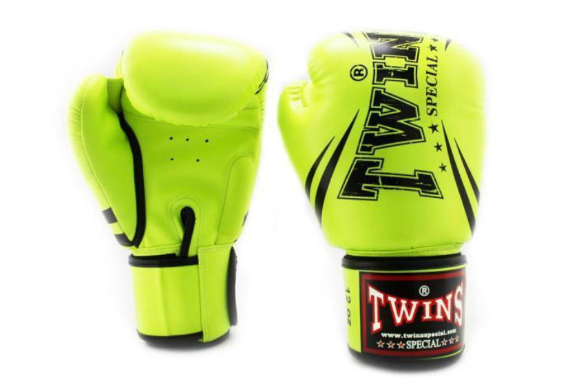 泰拳拳套 Thai Boxing Gloves : TWINS SPECIAL FBGVS3-TW6 LIGHT GREEN